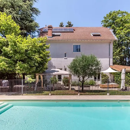 La Cloche - Family House With Pool Ang Garden Villa